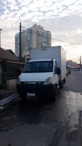 Fretes e mudanças com e sem ajudantes