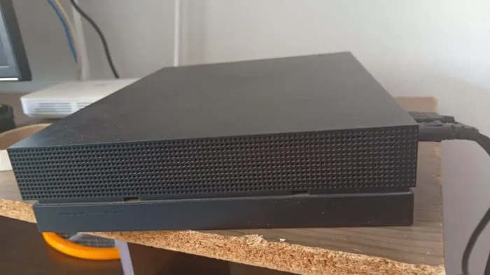 Vendo Xbox One X 1TB e 4K