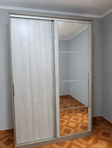 Guarda roupa de solteiro