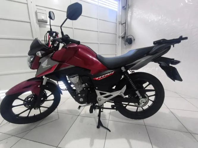 Honda Titan completa ano 2026