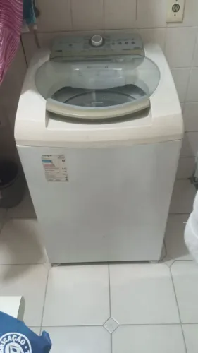 Máquina de lavar usada