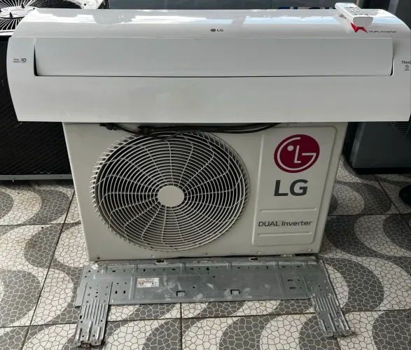 Vendo ar condicionado inverter 18 mil btus $2 mil ou 2500 já instalado garantia 1 ano