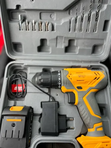 Parafusadeira WAP 12V 80,00 R$