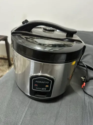 Vendo panela de arroz elétrica Agratto, nova , nunca usada