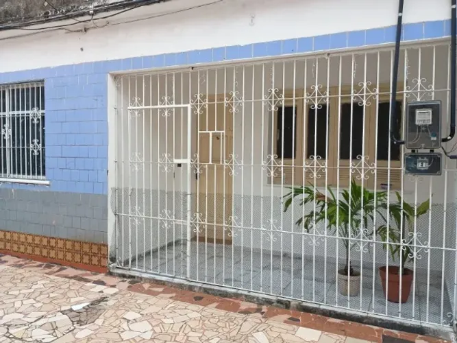 Alugo casa no Conjunto Maria da Glória, bairro Pedreira 