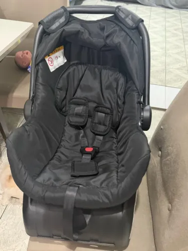 Bebe conforto semi novo