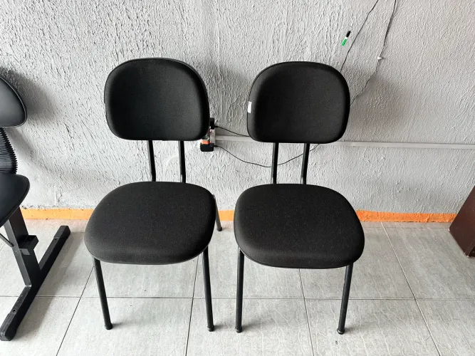 VENDO CADEIRAS DE APROXIMAÇÃO E LONGARINA