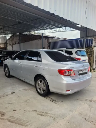 Toyota Corolla GLI 1.8 Flex 16V Aut. 2012