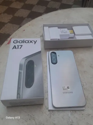 GALAXY A17 (8 de Run 256 giga)