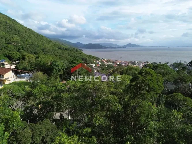 Lote em Rua Gécio de Souza e Silva - Sambaqui - Florianópolis/SC