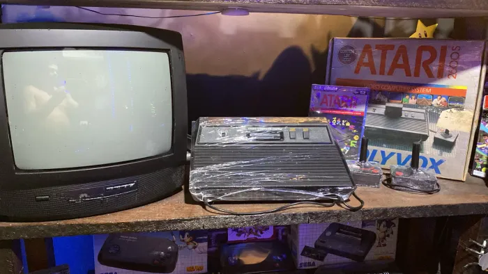 Atari 2600S -Na Caixa+ Tv+Livro especializado