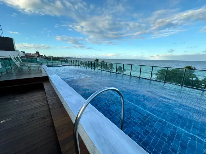 PORTEIRA FECHADA! 147m² de puro conforto a poucos passos do mar em Intermares!