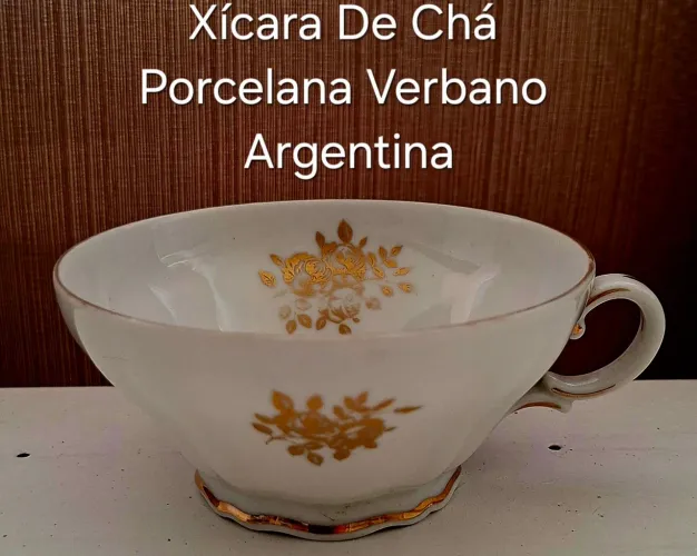 Xícara de chá de porcelana da marca argentina Verbano