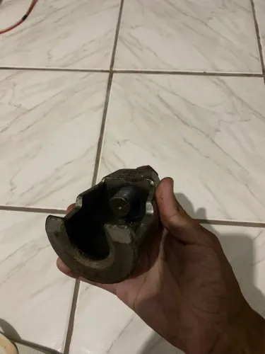Sacador de terminal de direção para caminhão