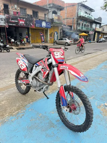 Vende-se moto de trilha