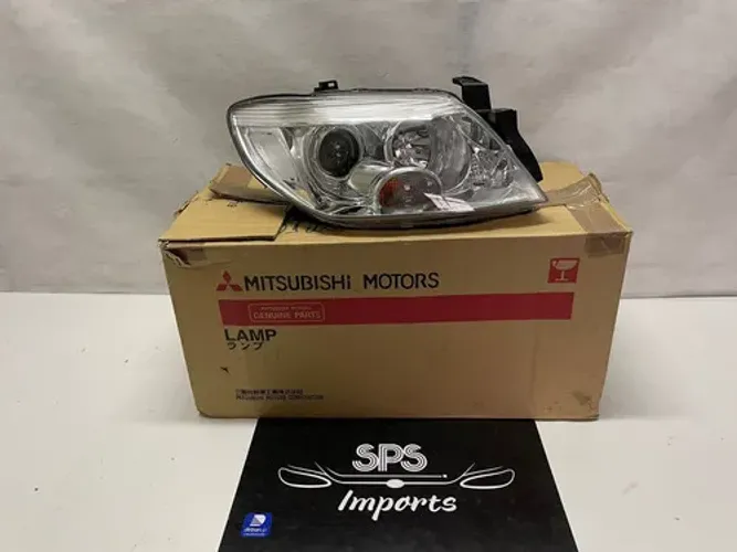 Farol Direito Mitsubishi Pajero Tr4 2010 A 2016 Original  Direito