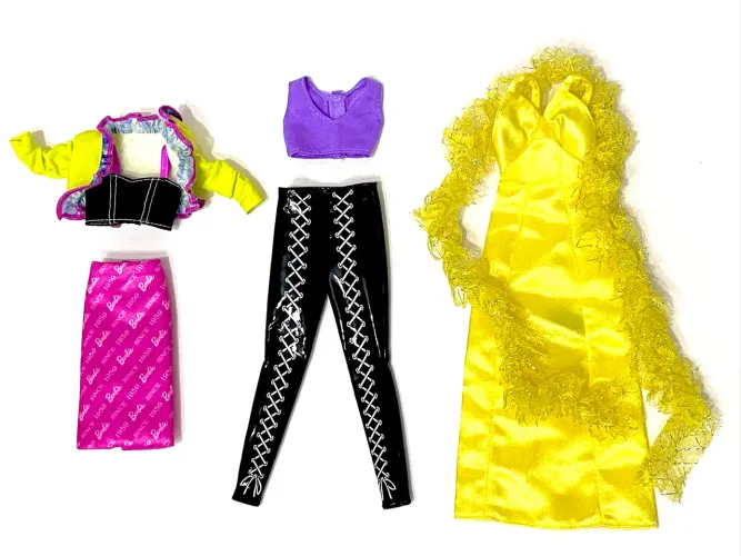 Barbie Signature Extra Fashion Christie Suoerstar Rewind Silkstone