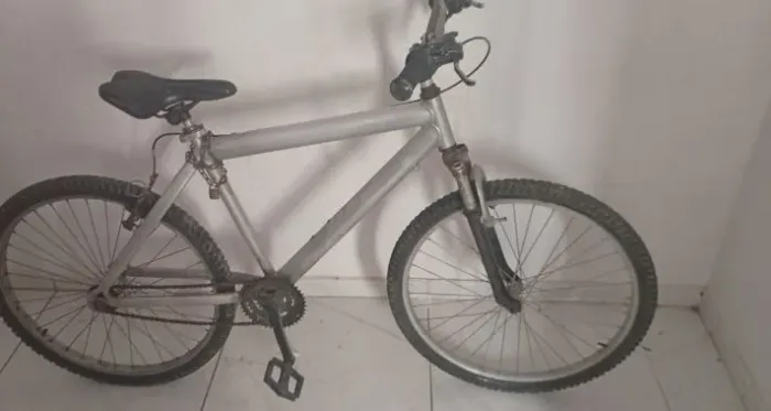 Bicicleta de alumínio