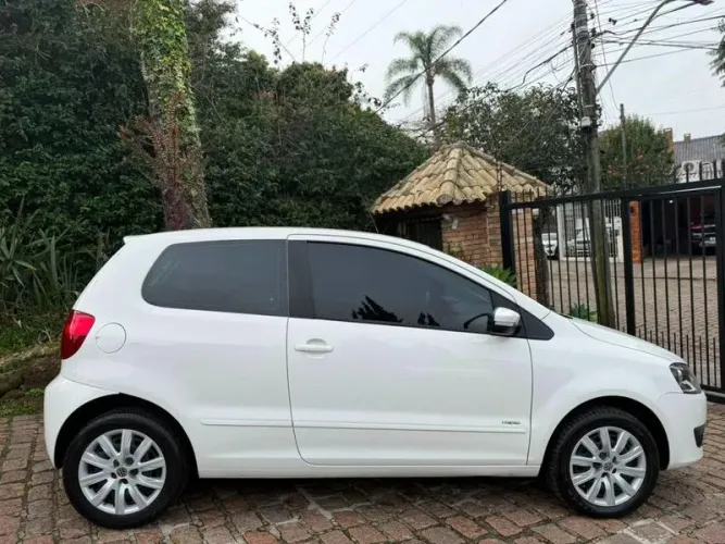 Volkswagen Fox 1.0 MI Total Flex 8V 3P 2013