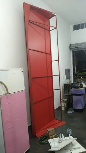 Toldo vermelho muito novo