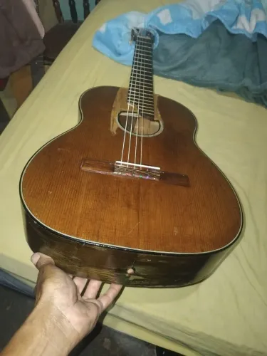 Violão vintage luthie alemão da decada de 60, precisa de reforma e um Violão raro com 60
