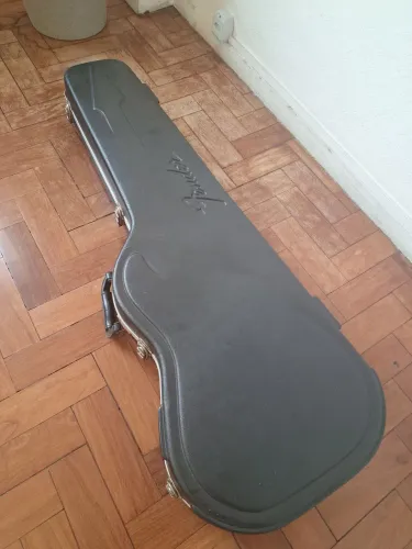 Hard Case Fender Guitarra