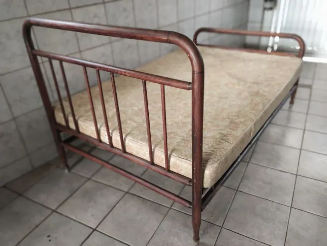 Cama box viúva .