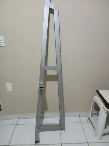Base em alumínio para área externa