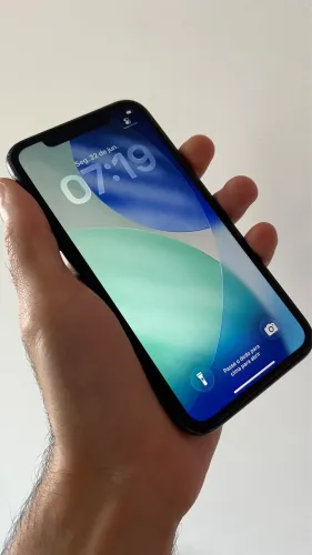 iPhone 11 64GB