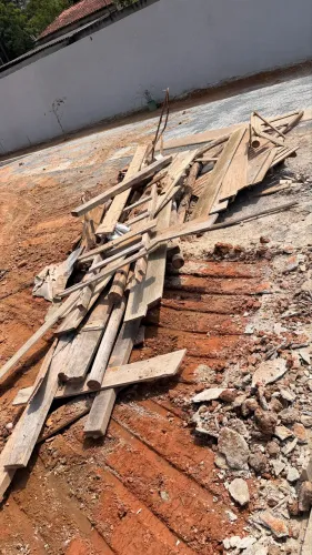 Madeiras diversas de construção doação