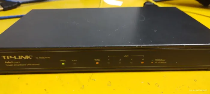 Roteador Gigabit VPN TP-Link SafeStream TL-R600VPN v2.0 (10/100/1000)
