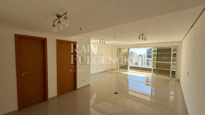 Sala para locação no Ed Palhano Premium na Gleba Palhano