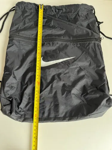 Mochila cordão Nike preta