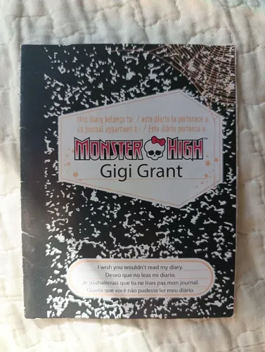 RESERVADO Diário Gigi Grant Monster High