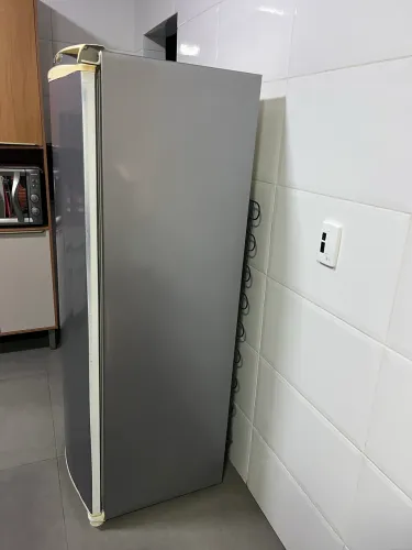 Freezer semi novo - Cônsul
