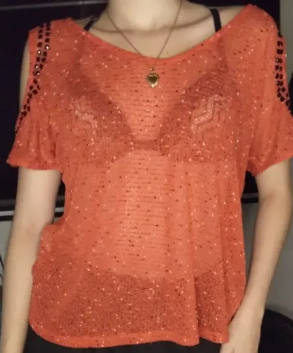 Blusa laranja vazada, pode usar como saída de praia, ombros caídos, TAM GG