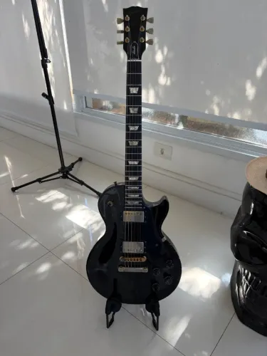Gibson Les Paul Studio + Amp Crate valvulado 30w