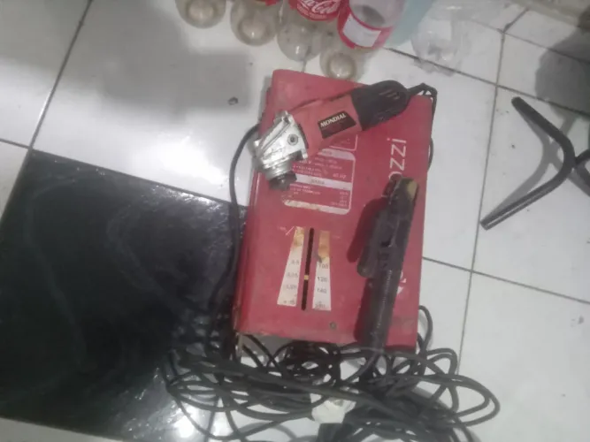 Máquina de solda marca BAMBOZZI NM. 250. TURBO + ESMERILHADEIRA