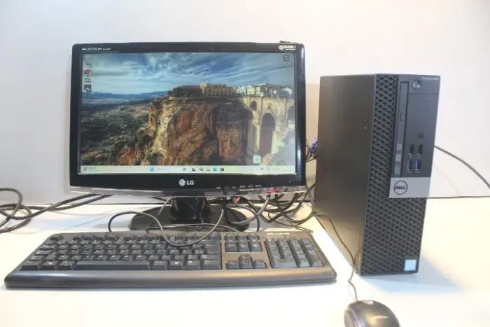 PC Dell Vostro 3040 completão i5 + SSD + 8GB Ram