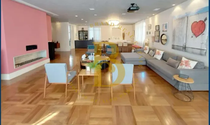 Apartamento com 380 m², 3 quartos sendo 3 suítes à venda no bairro Higienópolis.