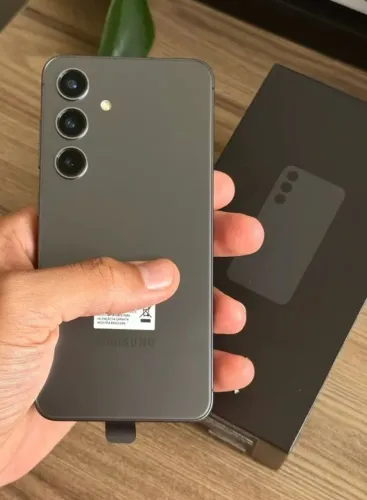 Galaxy s24 256 GB 11 meses de garantia