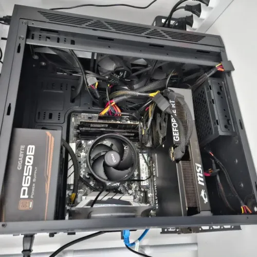 PC Gamer Ryzen 7 RTX 5060 Ti 16GB 32GB RAM SSD 2TB