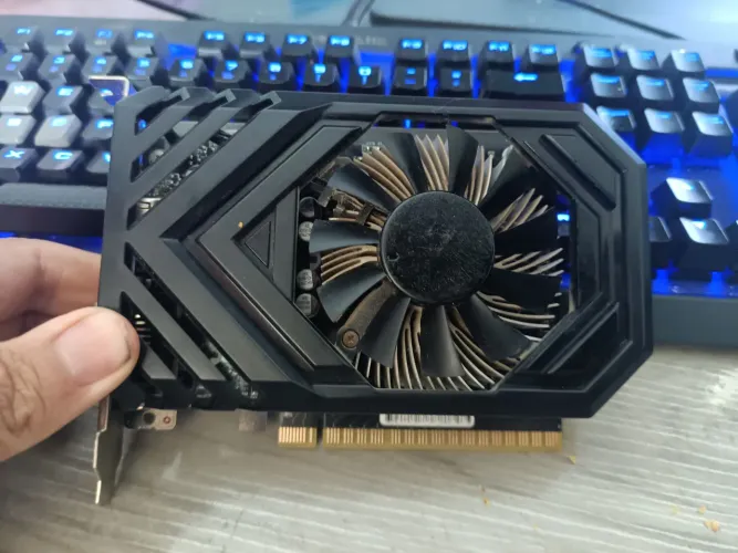 GTX 1650 4 GB (Aceito cartão) Low profile