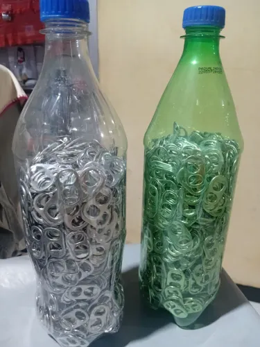 Lacres de latinha para reciclagem
