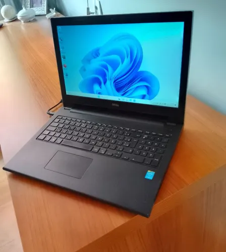 Notebook Dell Core i3, 8gb Ram, 240Gb SSD, Win11