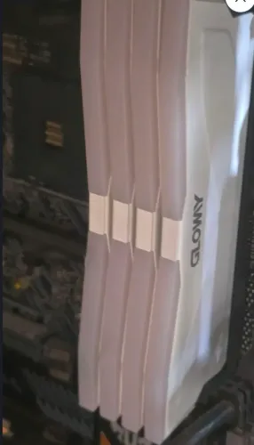 MEMÓRIA RAM DDR4 GLOWAY 16GB (2X8GB) 3200MHZ - BRANCO RGB