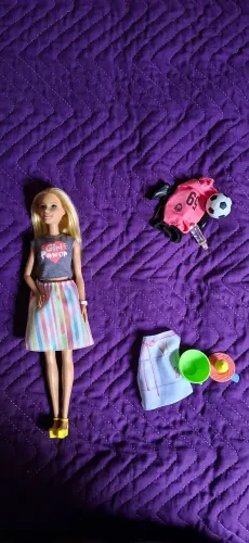 Barbie profissões secretas (jogadora de futebol e chef)