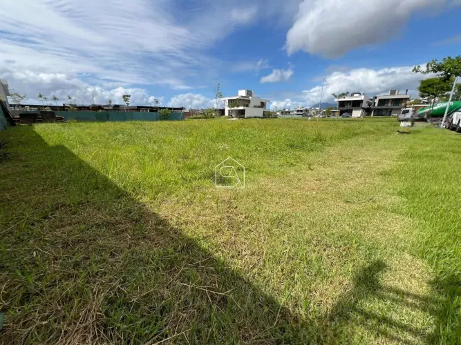 Terreno à venda no Reserva da Pedra, Palhoça, SC, com 300 m²