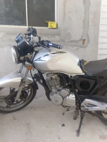 Chega pá loja moto toda boa e só pega e roda*