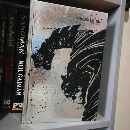 HQ Batman O Cavaleiro das Trevas Edição Definitiva Metalizada - Frank Miller - Panini